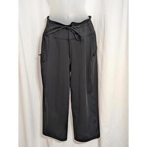ATHLETA Black Ultimate Crop Pant W/ Side Zipper Pockets Sz S